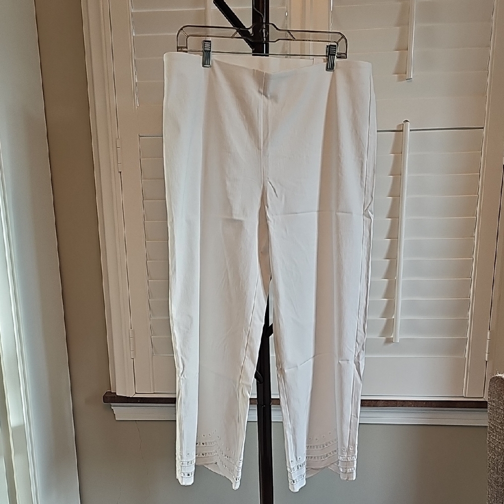 Chico's Elegant Juliet So Sliming Wide Leg Pants In Alabaster White